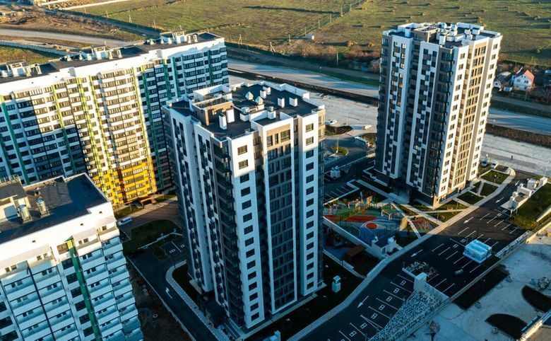 Два Адмирала — Вид сверху показывает закрытый двор между двумя башнями: дет