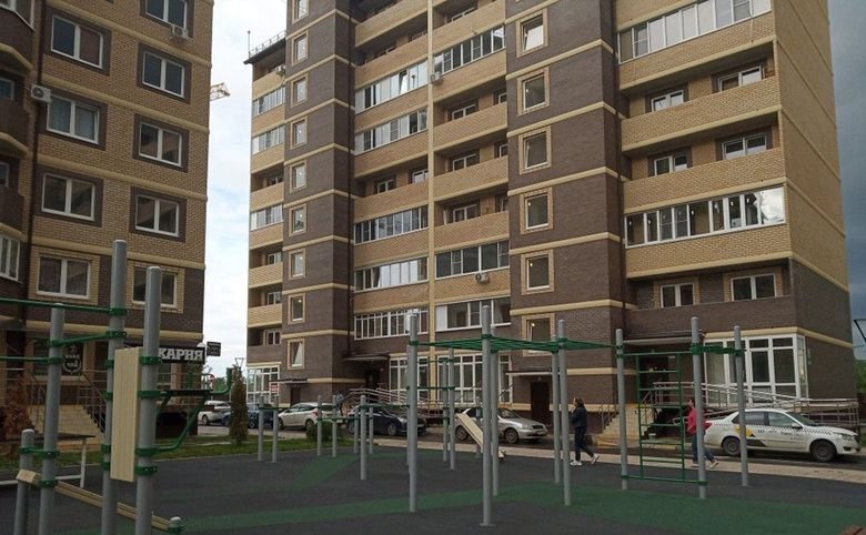 Дыхание (АСК) — Спортивная площадка во дворе: турники и воркаут-зона прямо у