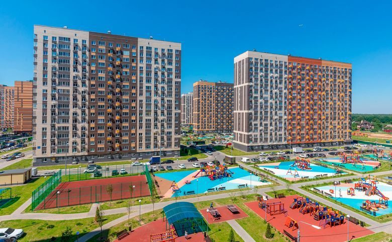 Пригород Лесное — Так выглядит уже построенная часть микрорайона на фото: спор