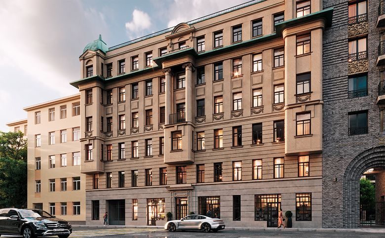 Моисеенко, 10 — Историческая часть фасада с колонным порталом на входе — за