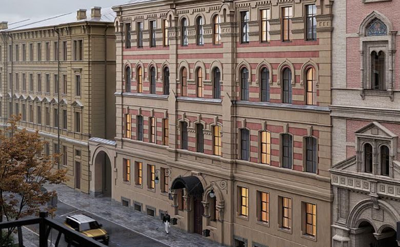 Типография — Вид с улицы Правды: отреставрированный фасад с исторической